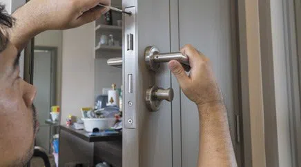 Amber Locksmith Store Dallas, TX 972-908-5993 - Lock-installation
